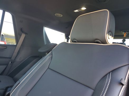 New 2026 GMC Yukon Elevation image 10