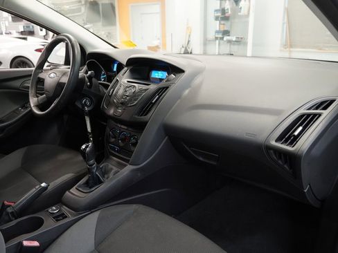 Used 2012 Ford Focus S FWD image 32