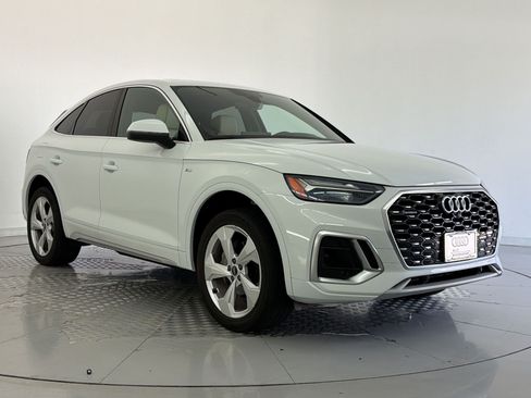 Used 2023 Audi Q5 2.0T Premium Plus w/ Premium Plus Package AWD/4WD image 7