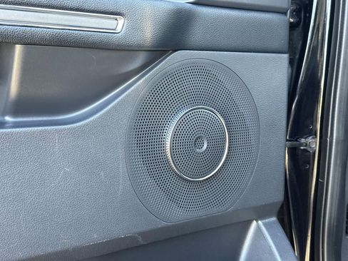 Used 2024 Ford Expedition XLT image 34