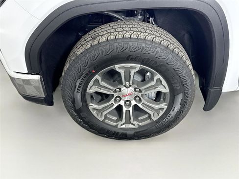 New 2026 GMC Sierra 1500 SLE AWD/4WD image 23