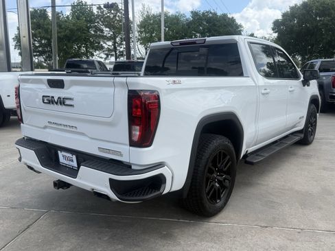 Used 2022 GMC Sierra 1500 Elevation w/ Preferred Package image 5
