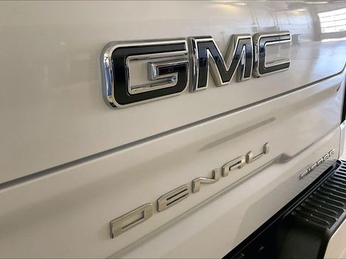 Used 2023 GMC Sierra 1500 Denali Ultimate AWD/4WD image 31