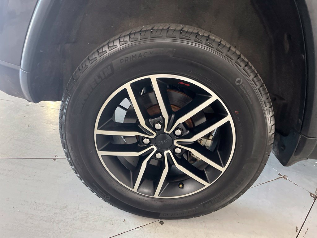 Used 2019 Jeep Grand Cherokee Trailhawk w/ Trailhawk Luxury Group AWD/4WD image 21