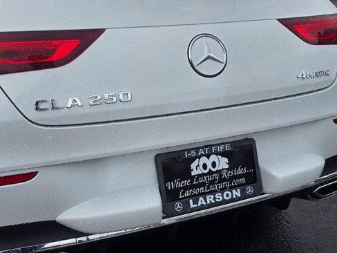 Used 2023 Mercedes-Benz CLA 250 4MATIC image 30