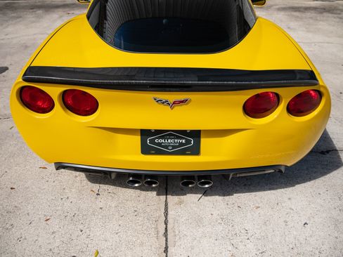 Used 2011 Chevrolet Corvette Z06 w/ Z07 Performance Package RWD image 21