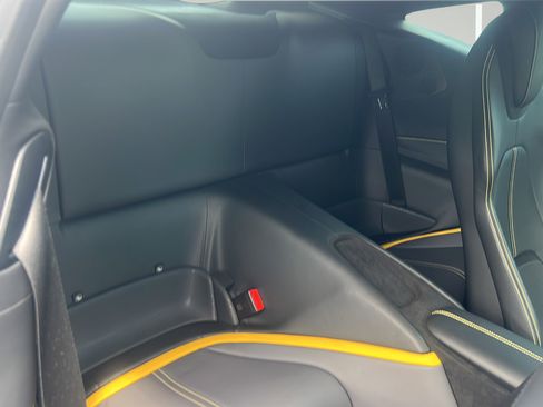 Used 2023 Ferrari Roma RWD image 20