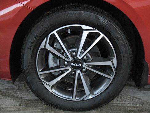 Used 2023 Kia Forte LXS image 22