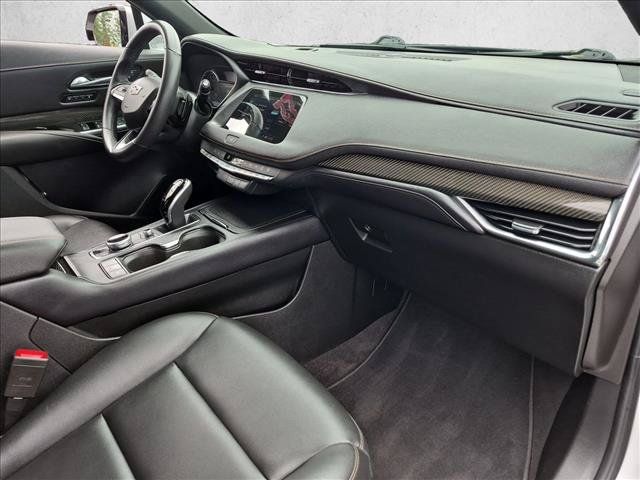 Used 2022 Cadillac XT4 Sport w/ Enhanced Visibility Package FWD image 29