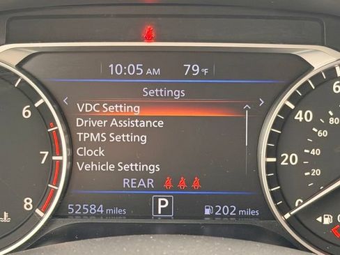Used 2024 Nissan Altima 2.5 SV FWD image 29
