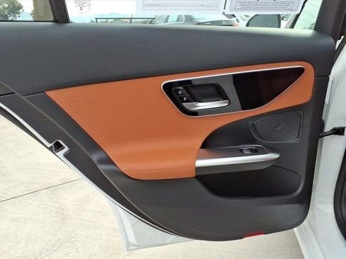 Used 2025 Mercedes-Benz C 300 4MATIC Sedan image 17