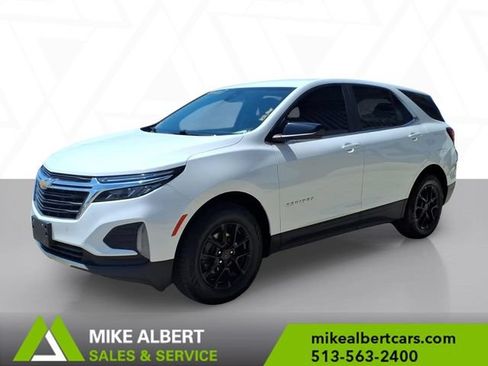 Used 2022 Chevrolet Equinox LT w/ Driver Convenience Package AWD/4WD image 3