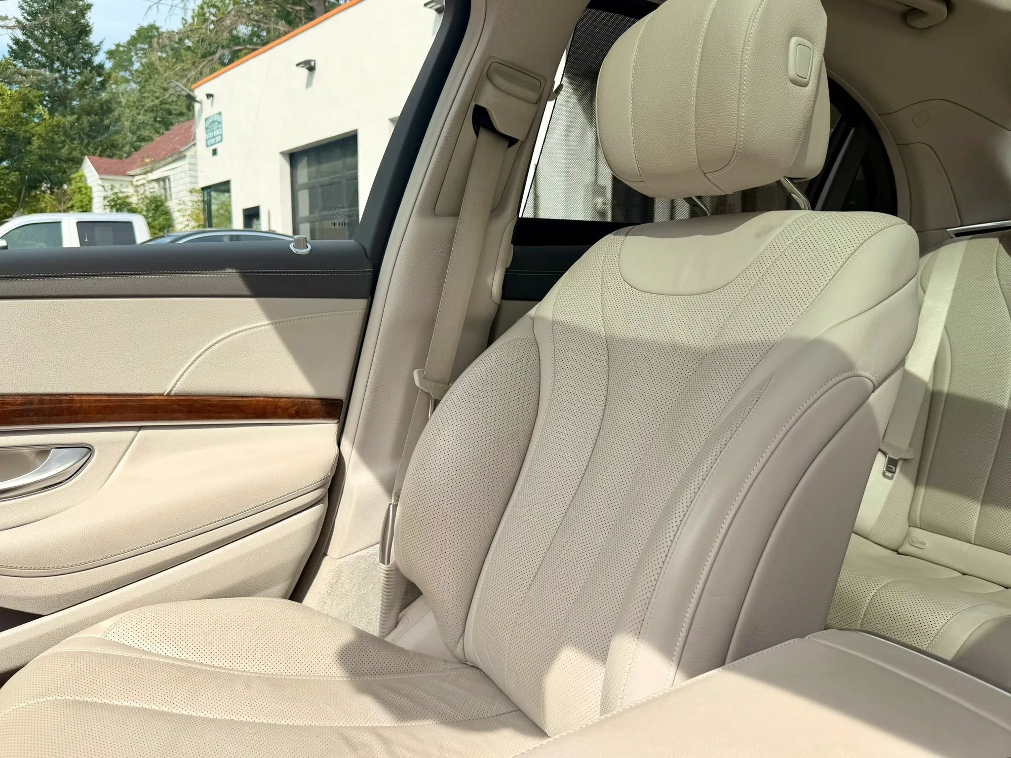 Used 2015 Mercedes-Benz S 550 4MATIC Sedan image 23
