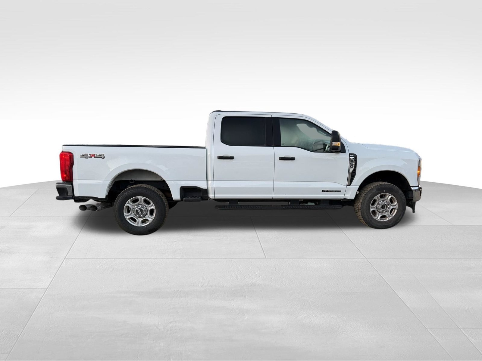 Used 2026 Ford F250 XLT AWD/4WD image 2