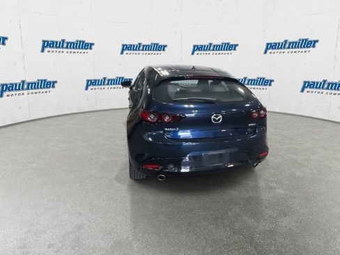 Used 2019 MAZDA MAZDA3 Hatchback w/ Preferred Package FWD image 8