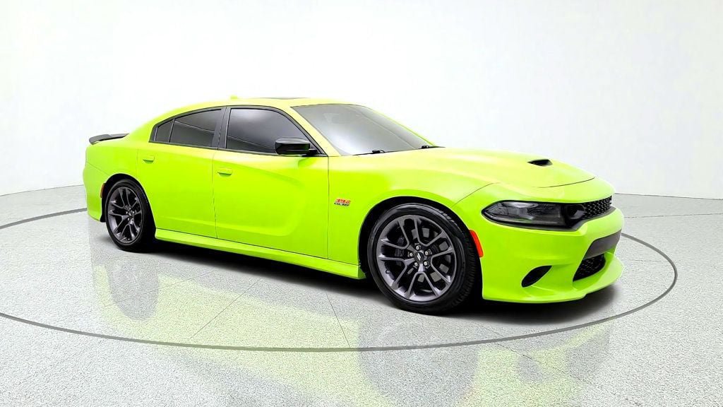 Used 2023 Dodge Charger Scat Pack w/ Technology Group RWD image 3