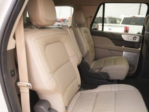 Used 2023 Lincoln Navigator L Reserve AWD/4WD image 18