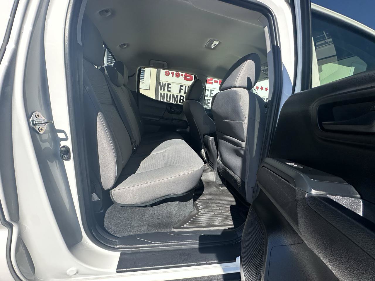 Used 2022 Toyota Tacoma SR AWD/4WD image 25