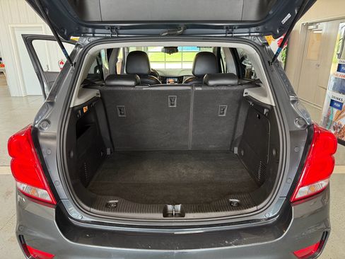 Used 2018 Chevrolet Trax LT w/ LT Convenience Package AWD/4WD image 14