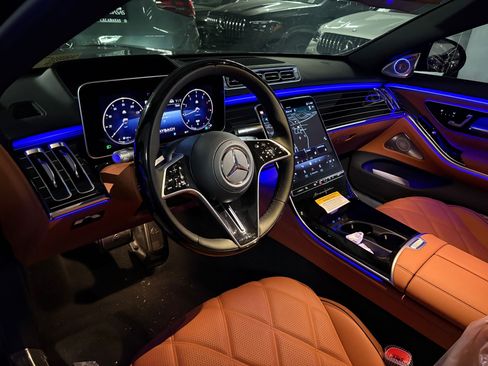 New 2026 Mercedes-Benz Maybach S 680 4MATIC image 4