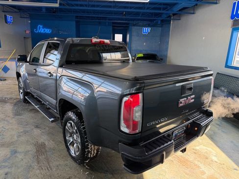 Used 2015 GMC Canyon SLE image 10