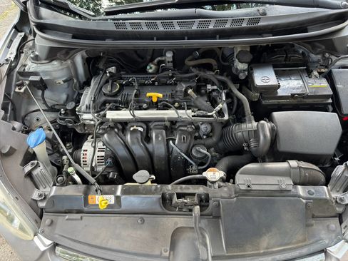 Used 2015 Hyundai Elantra Limited FWD image 25