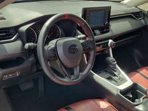 Used 2021 Toyota RAV4 XLE image 21