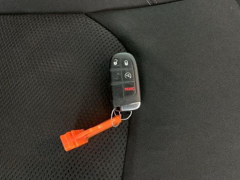 Used 2016 Jeep Renegade 75th Anniversary AWD/4WD image 39