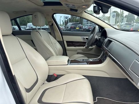 Used 2012 Jaguar XF Portfolio RWD image 9