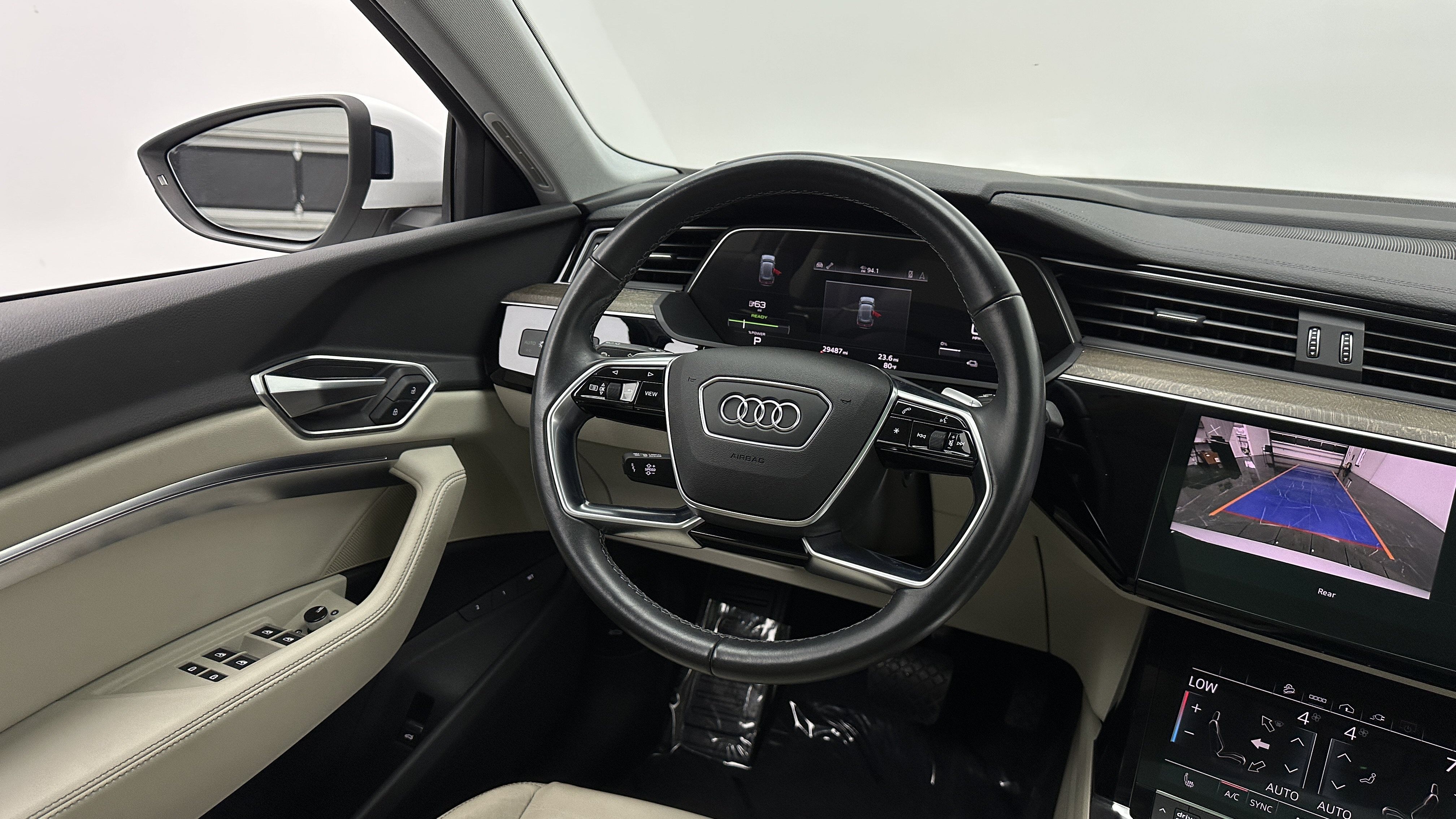 Used 2021 Audi e-tron Premium AWD/4WD image 42