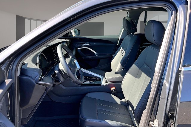 Used 2025 Audi Q5 Premium w/ Convenience Package AWD/4WD image 21