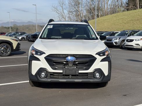 Certified 2025 Subaru Outback Premium image 2