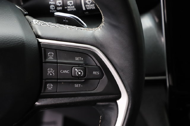 Used 2021 Jeep Grand Cherokee L Laredo AWD/4WD image 22