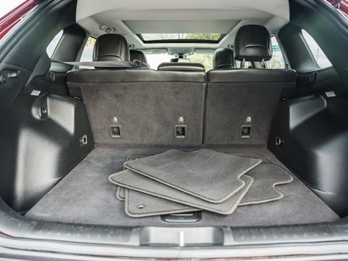 Used 2019 Jeep Cherokee Limited image 11