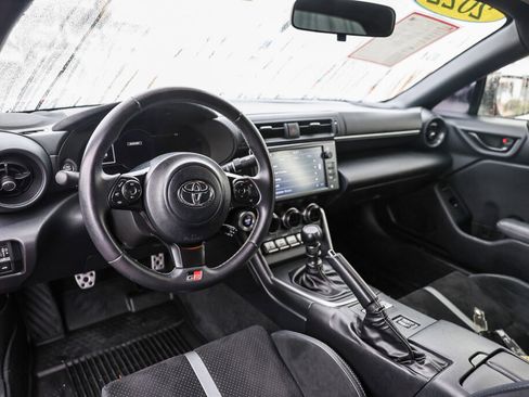 Certified 2022 Toyota GR86 Premium image 2