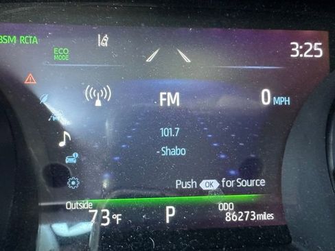 Used 2019 Toyota Camry XSE image 6