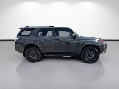 Used 2024 Toyota 4Runner SR5 Premium RWD image 2