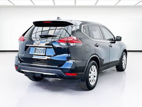 Used 2019 Nissan Rogue S image 4