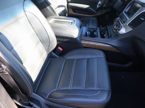 Certified 2020 GMC Yukon XL Denali w/ Denali Premium Package image 16