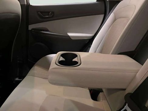 Used 2022 Hyundai Kona SEL FWD image 77