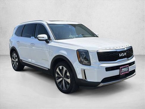 Used 2022 Kia Telluride S AWD/4WD image 3