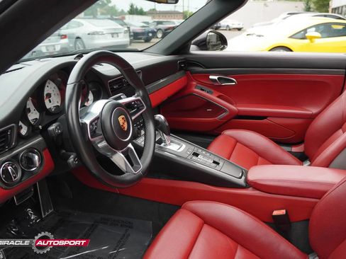 Used 2018 Porsche 911 Targa 4S AWD/4WD image 22