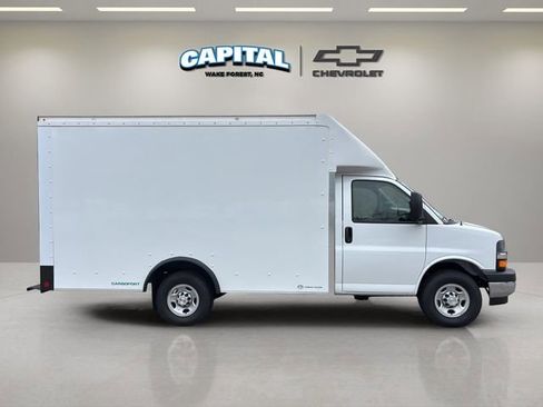 New 2025 Chevrolet Express 3500 Work Van w/ Power Convenience Package image 13