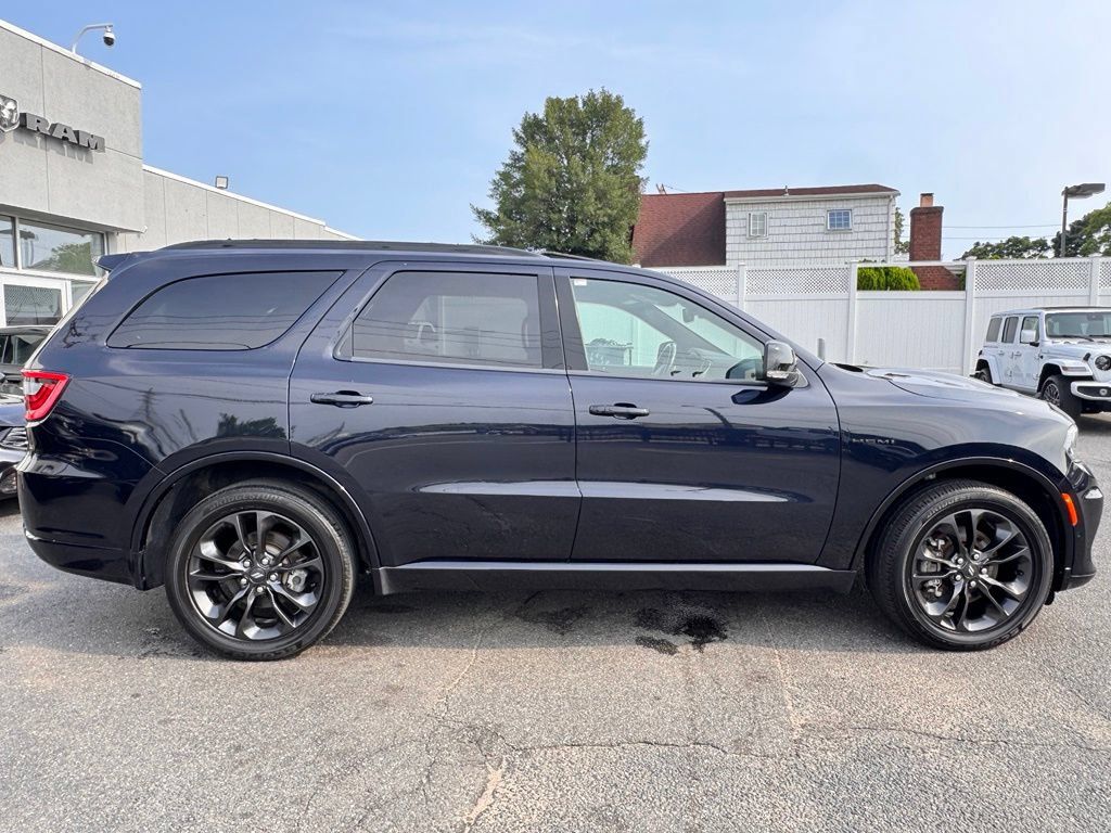 Used 2024 Dodge Durango R/T AWD/4WD image 9