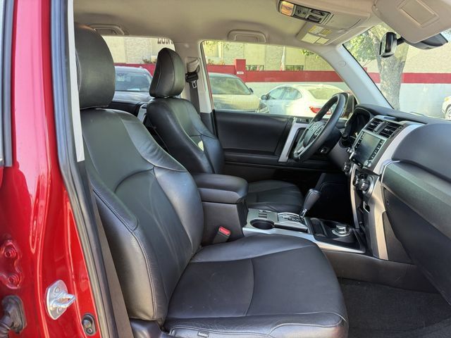 Used 2021 Toyota 4Runner SR5 AWD/4WD image 29