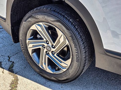 Used 2021 Hyundai Santa Fe SE w/ Cargo Package image 8