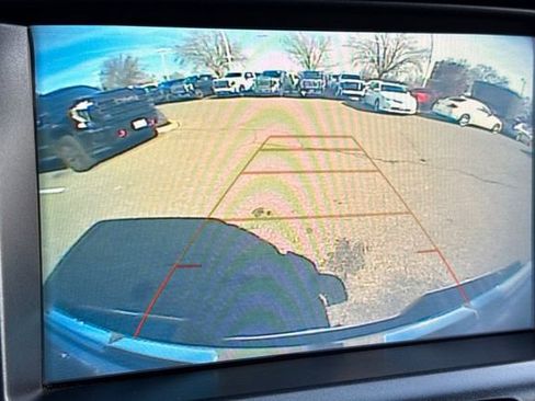 Used 2018 GMC Canyon SLE w/ SLE Convenience Package image 27