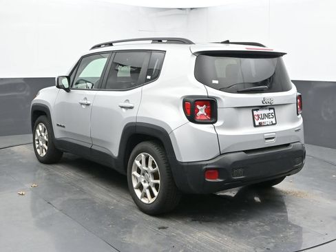 Used 2020 Jeep Renegade Latitude FWD image 10