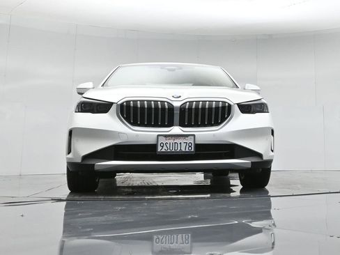 Used 2025 BMW 530i xDrive w/ Premium Package image 49