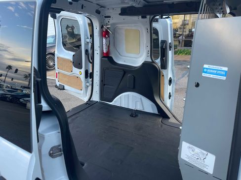 Used 2016 Ford Transit Connect XLT image 13